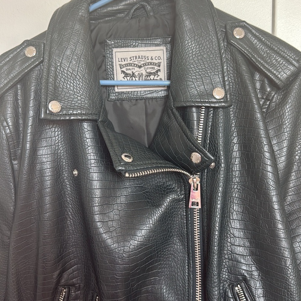 Levi’s jacket - Picture 7 of 9
